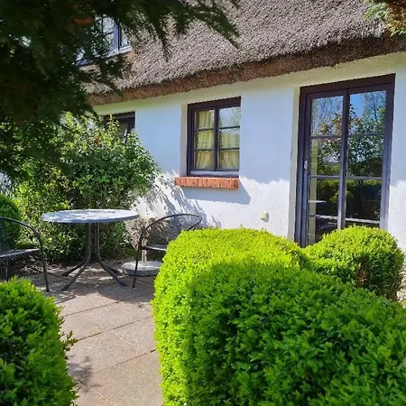 Appartamento Alte Und Neue Buednerei Groß Zicker Esterno foto