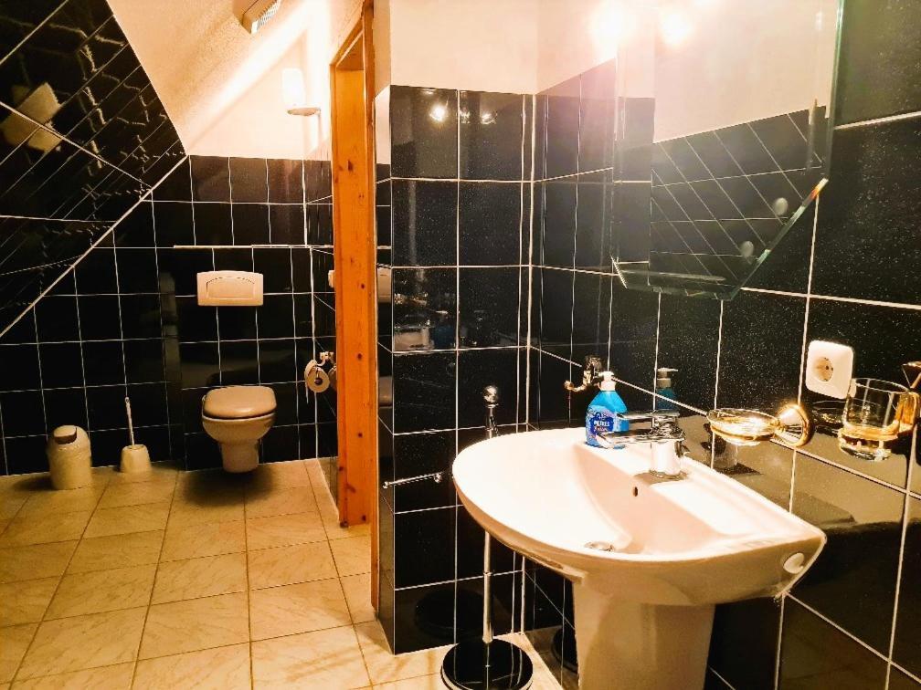 Apartment Alte Und Neue Buednerei Gross Zicker